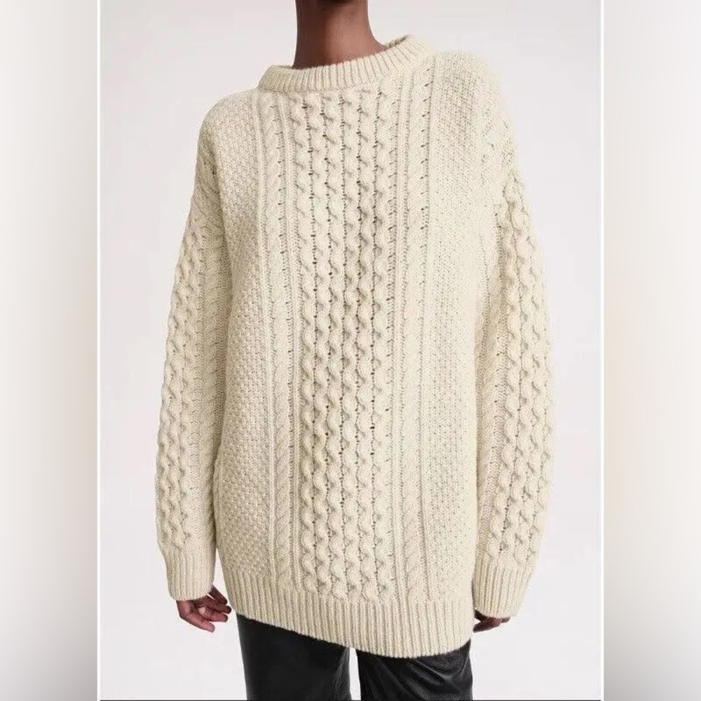 Totome fisherman sweater